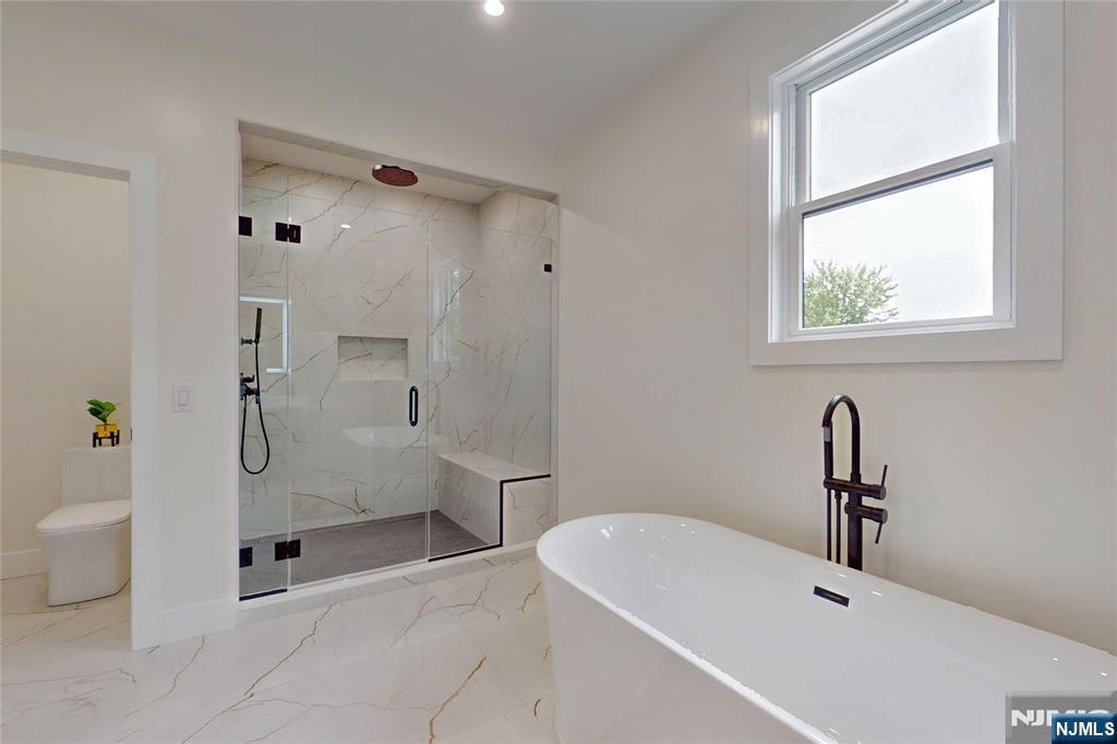 415 Bailey Road Paramus, NJ 07652 - Photo 28 of 44