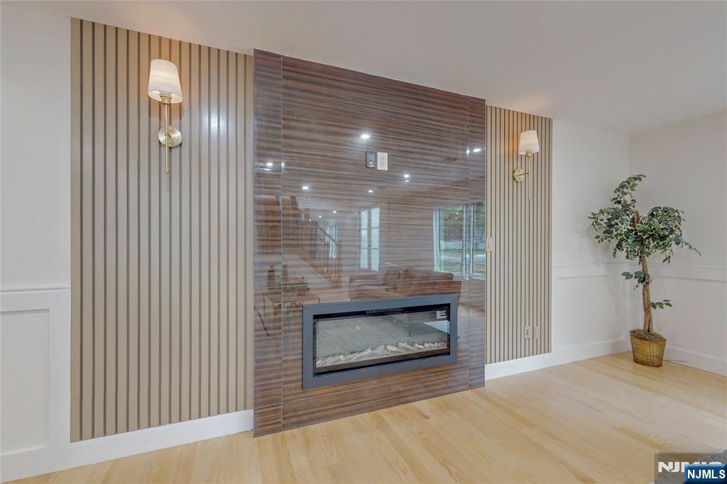 415 Bailey Road Paramus, NJ 07652 - Photo 5 of 44