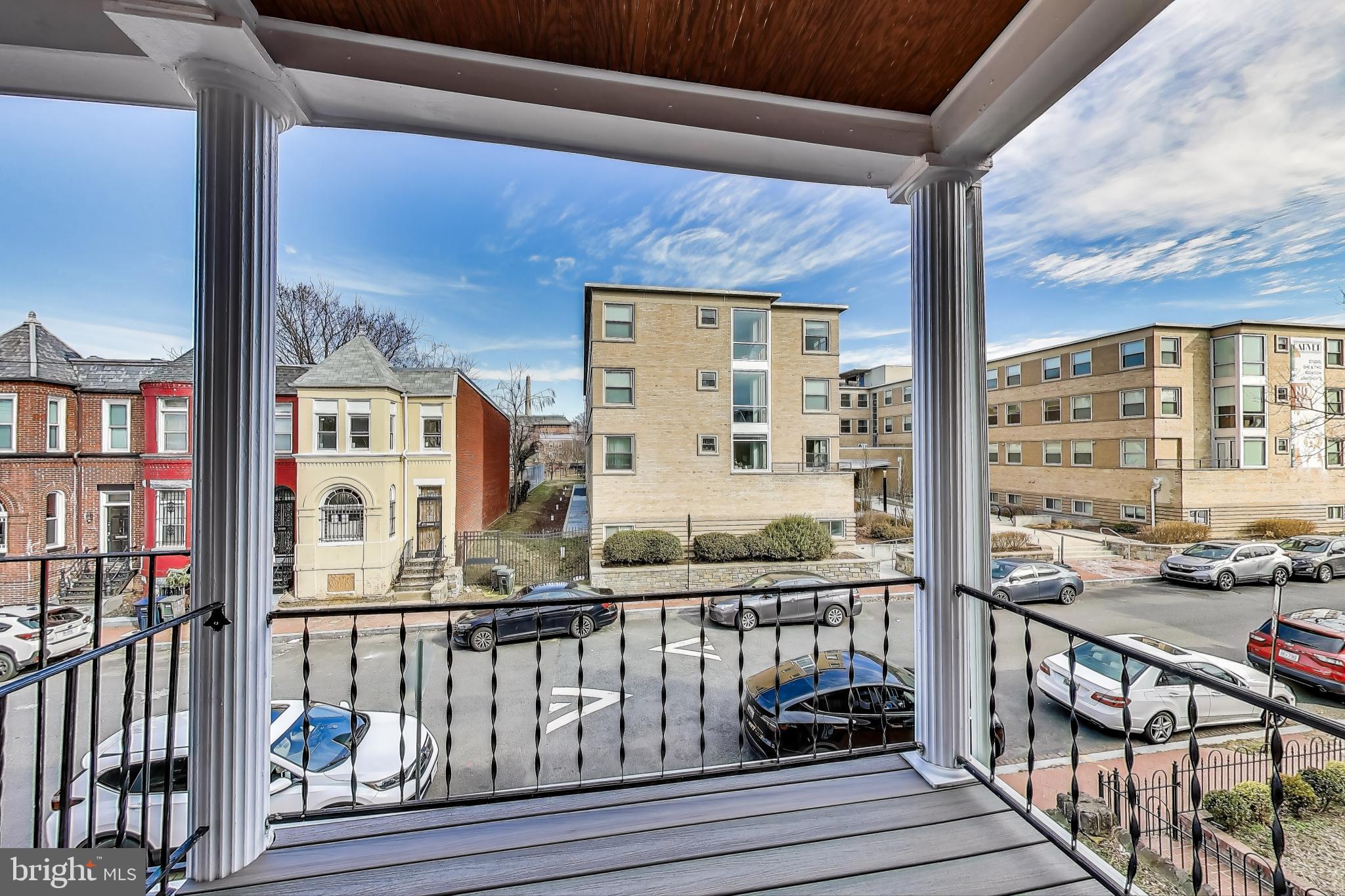 212 Elm Street Northwest Washington, DC 20001 - Photo 26 of 50 a view of a balcony with furniture