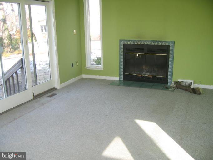 7680 Pine Knob Road Pasadena, MD 21122 - Photo 4 of 6 Family Room