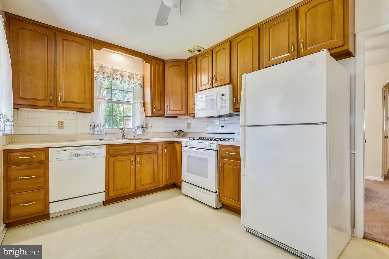 8708 Ashford Road Baltimore, MD 21234 - Photo 10 of 31 Gallery Image 10