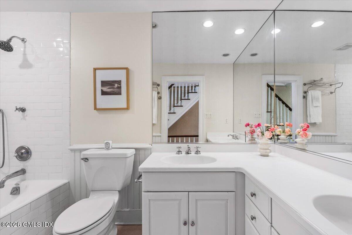 332 Riversville Road Greenwich, CT 06831 - Photo 18 of 20 29-555A9301b