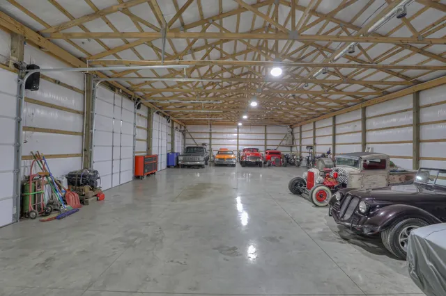 $995,000 | 118 Robert Simmons Road, Westmoreland, TN 37186