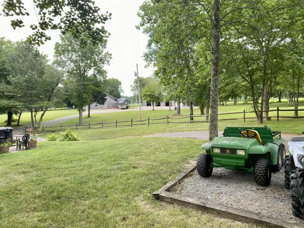 $950,000 | 118 Robert Simmons Road, Westmoreland, TN 37186
