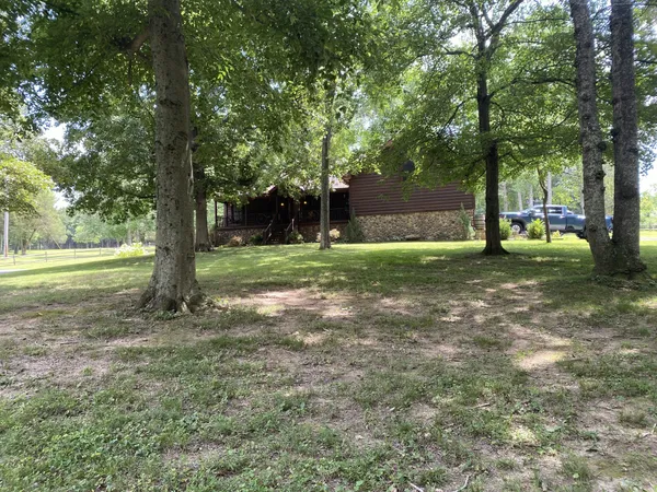 $950,000 | 118 Robert Simmons Road, Westmoreland, TN 37186