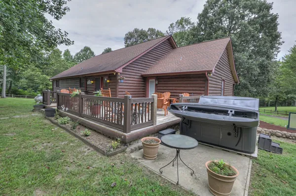 $950,000 | 118 Robert Simmons Road, Westmoreland, TN 37186