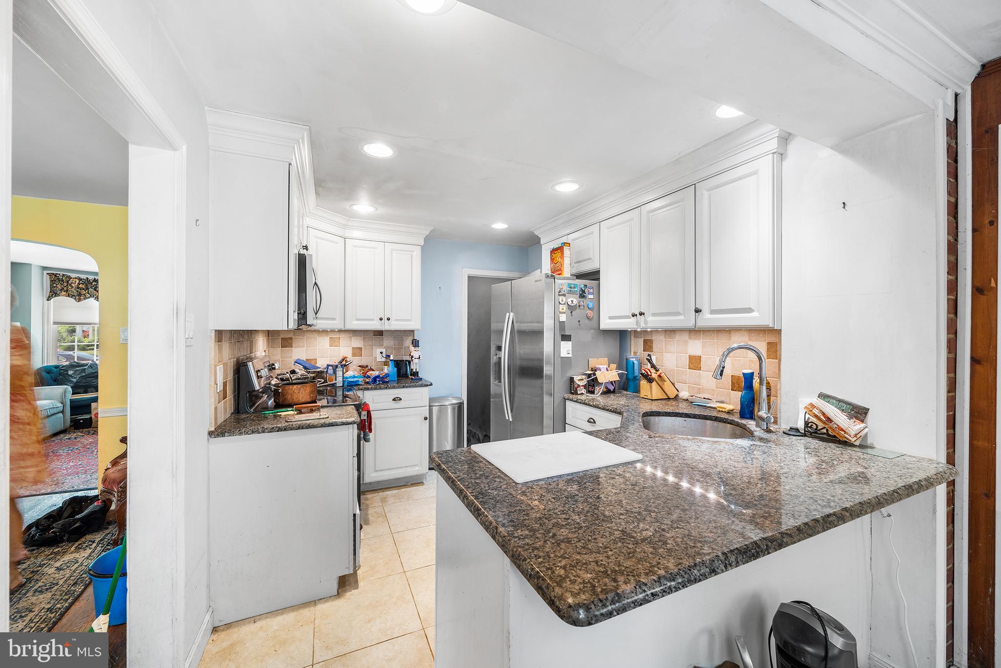 516 Cumberland Road Havertown, PA 19083 - Photo 9 of 18 Kitchen