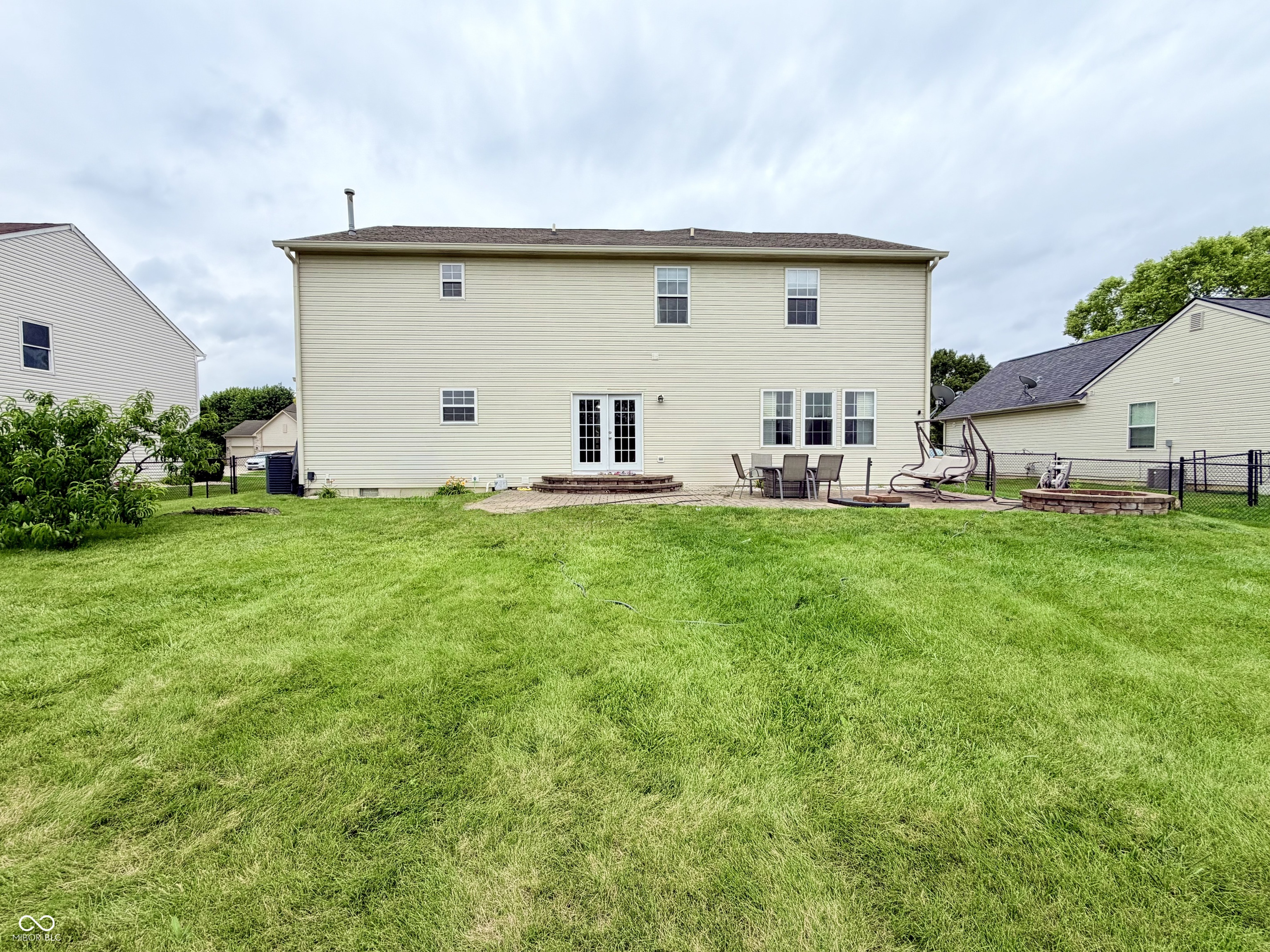 298 Pennswood Road Greenwood, IN 46142 - Photo 3 of 58