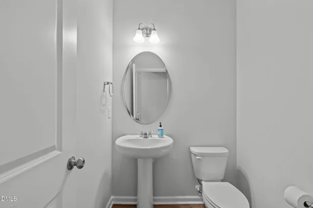 $2,200 | 504 Light Oak Way, Apex, NC 27539