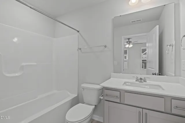 $2,200 | 504 Light Oak Way, Apex, NC 27539