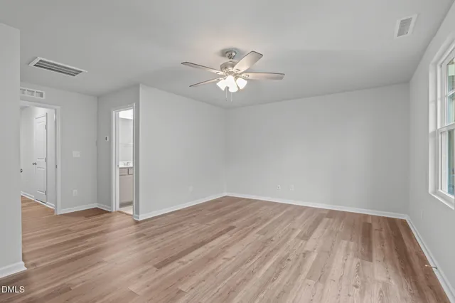 $2,200 | 504 Light Oak Way, Apex, NC 27539