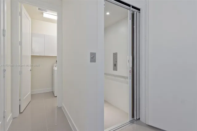 $899,900 | Doral, Doral, FL 33178