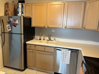 1850 North Clark Street, Unit 901 Chicago, IL 60614 - Photo 2 of 8