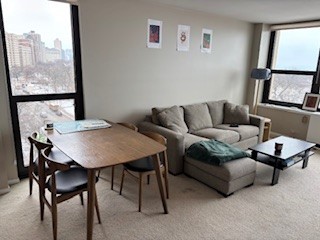 1850 North Clark Street, Unit 901 Chicago, IL 60614 - Photo 3 of 8