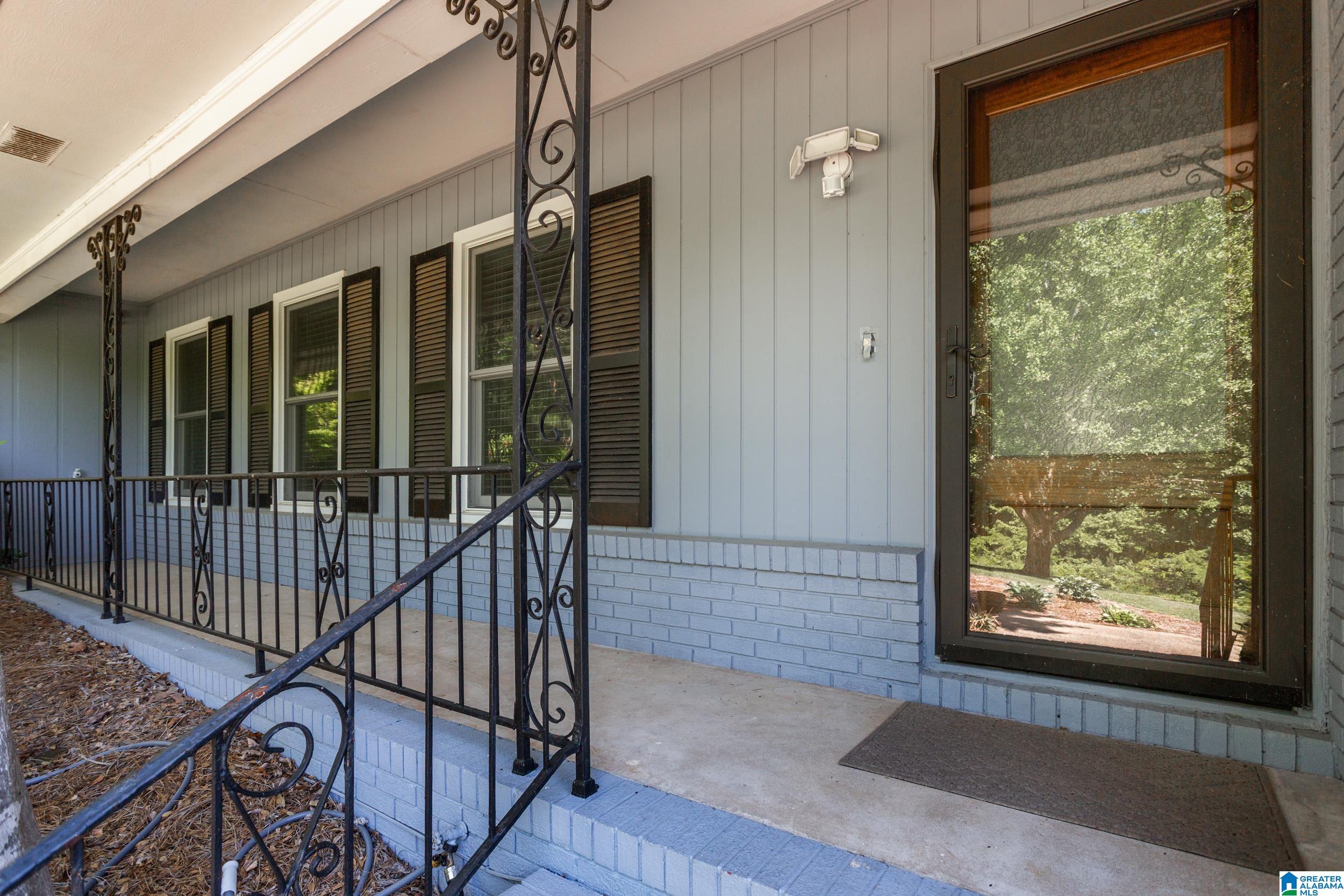 605 Crestview Road Anniston, AL 36207 - Photo 4 of 44