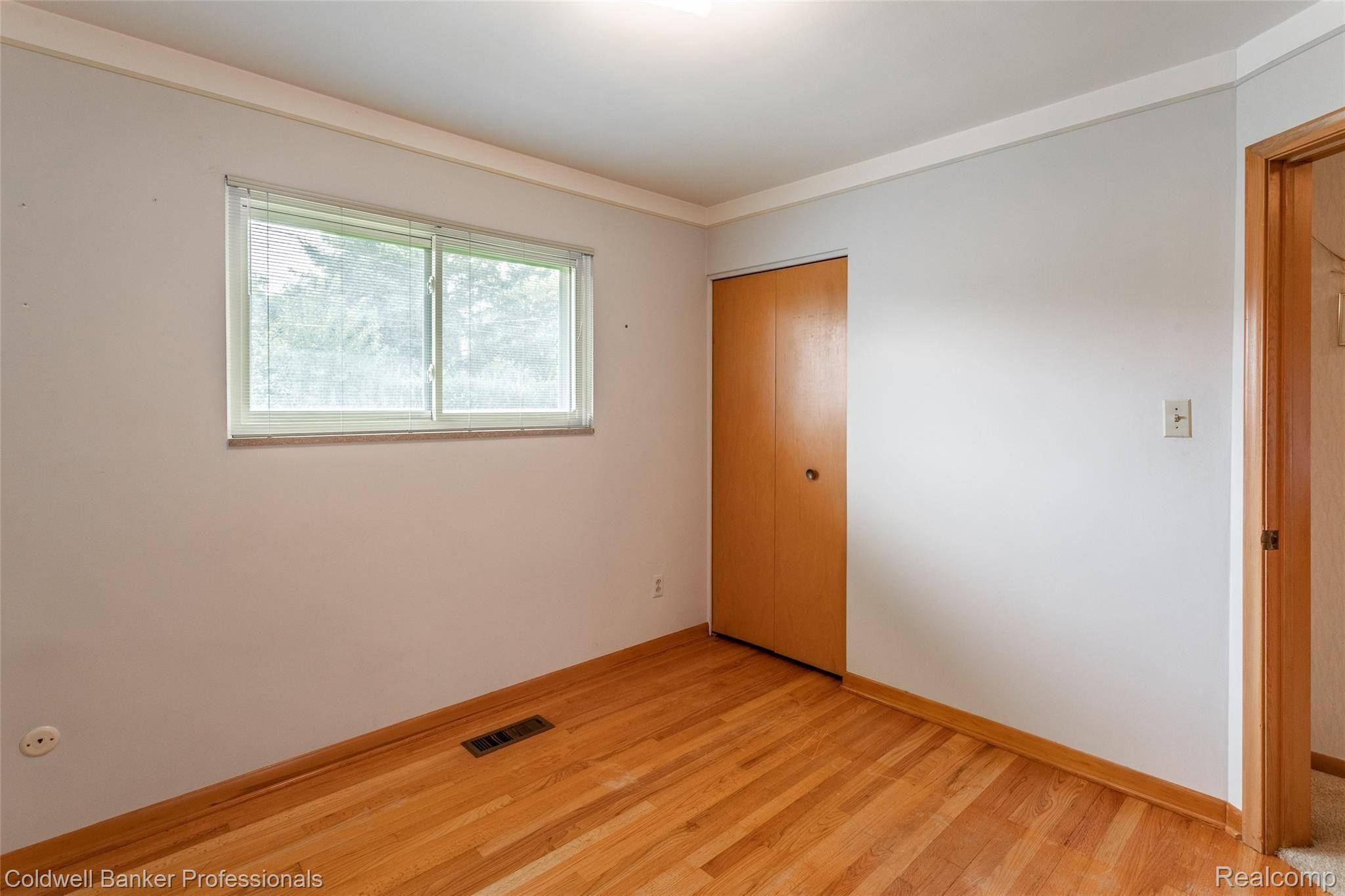 11128 Racine Road Warren, MI 48093 - Photo 25 of 27 Racine-32.jpg