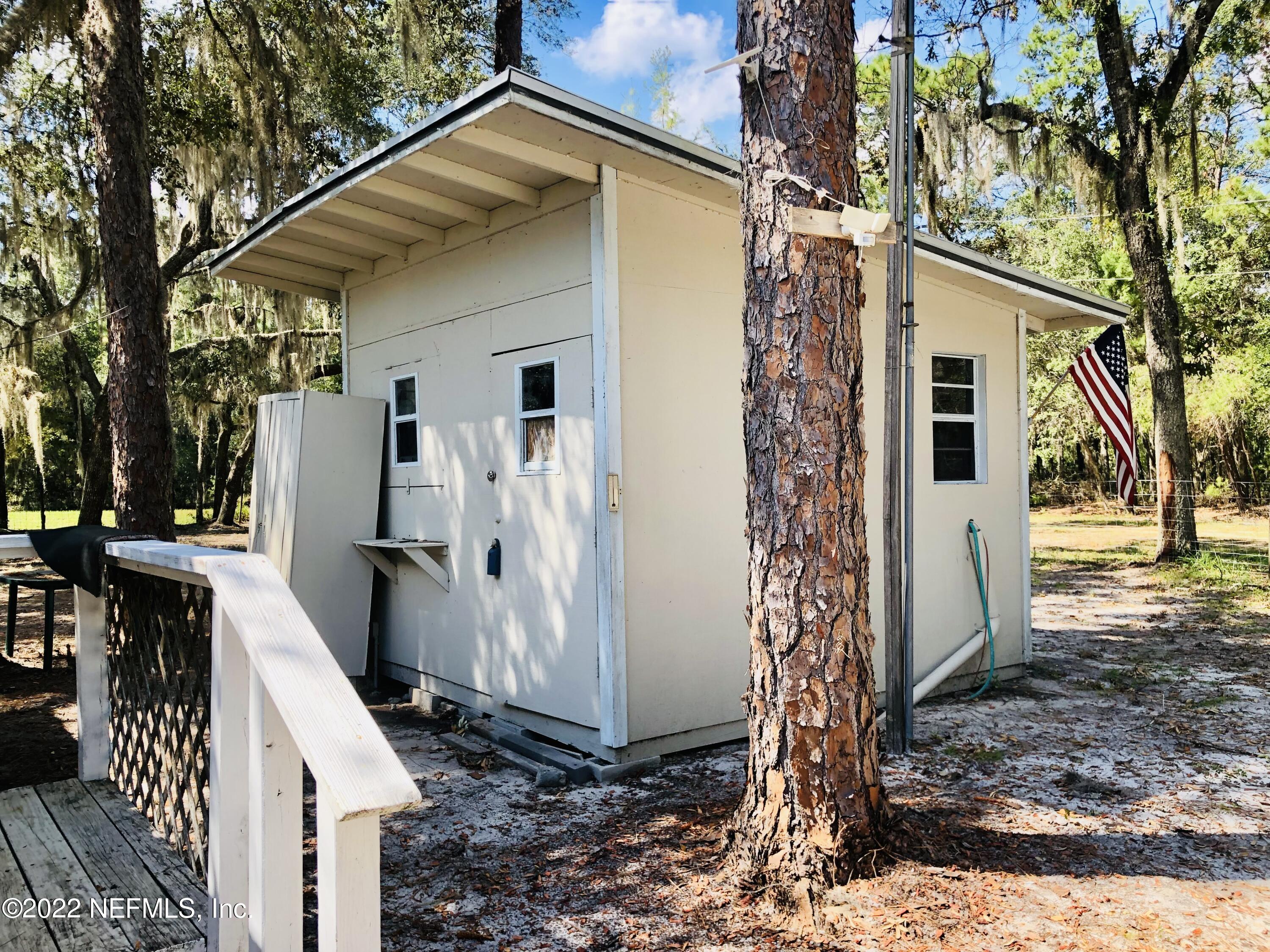 201 Neal Road Hawthorne, FL 32640 - Photo 4 of 13 IMG_6907