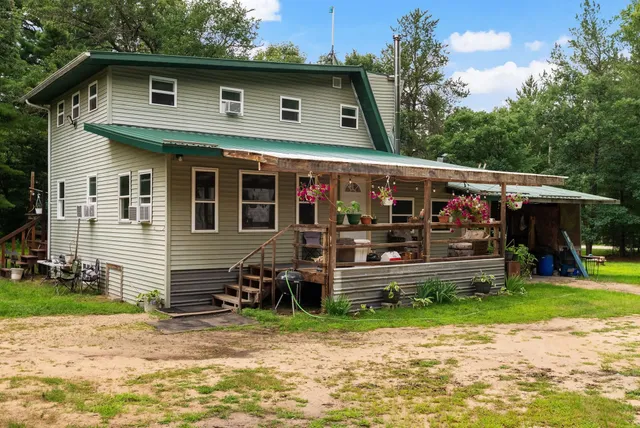 $350,000 | W5603 Elk Lane, Montello, WI 53949
