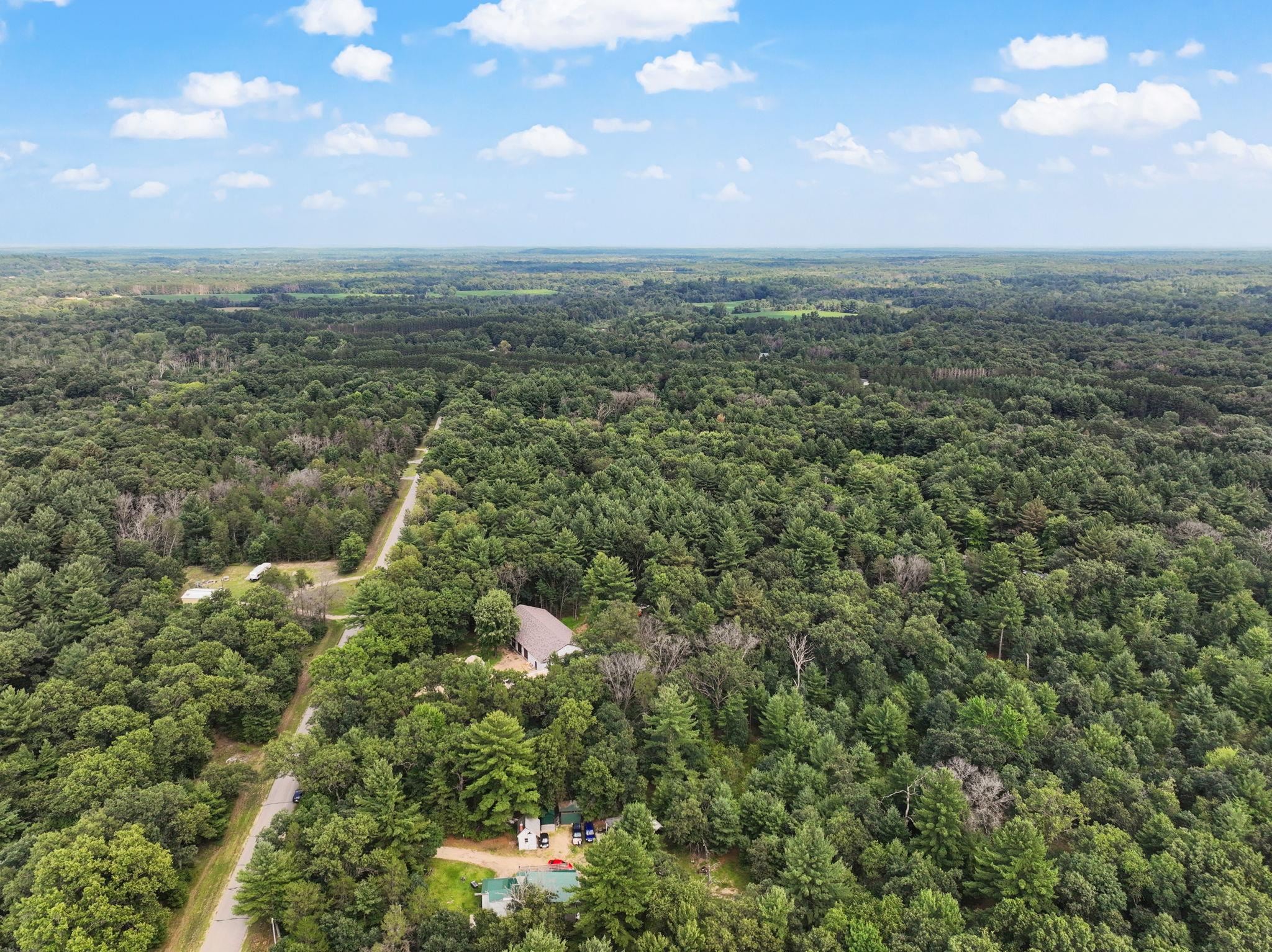 W5603 Elk Lane Montello, WI 53949 - Photo 8 of 42