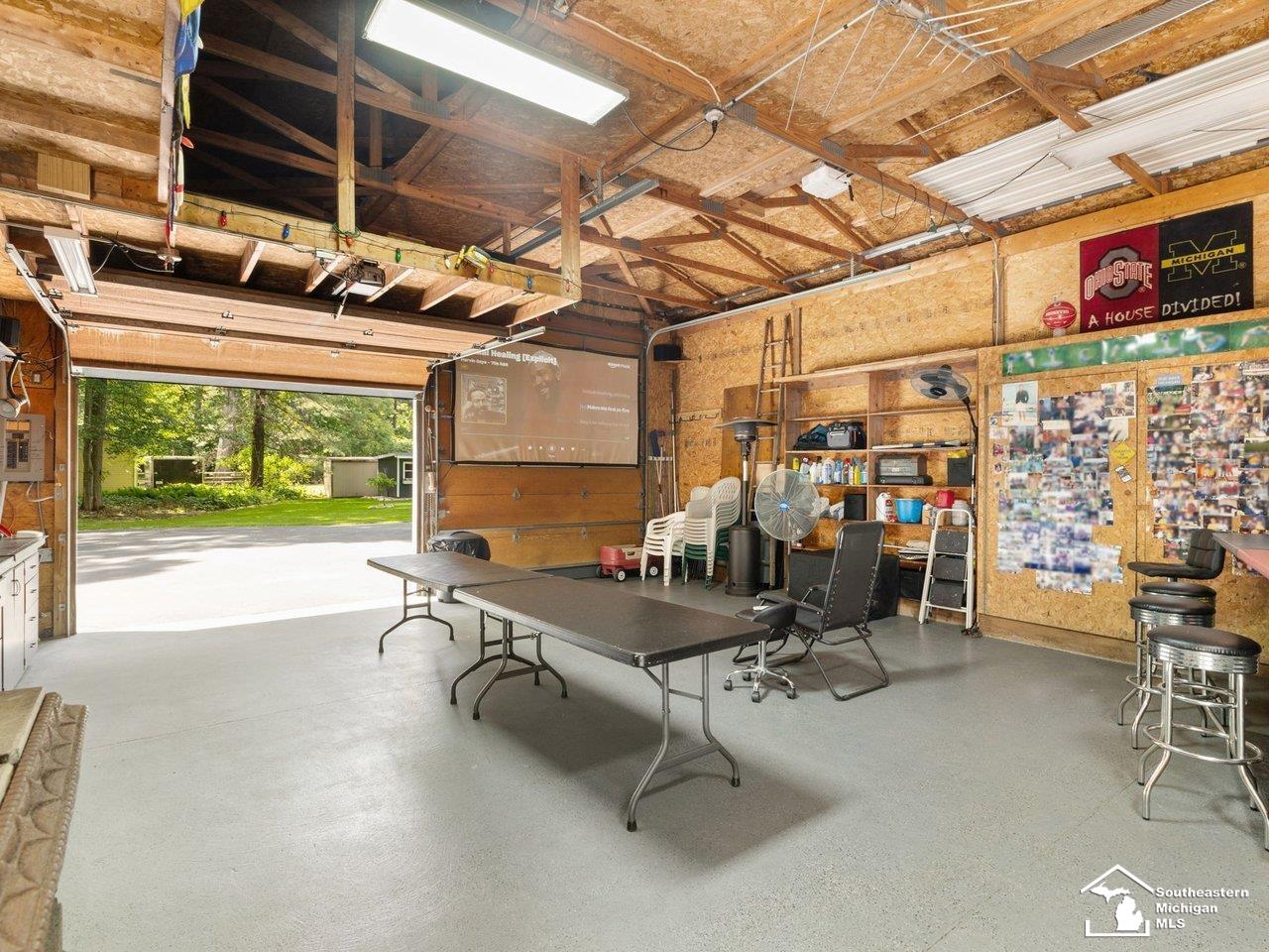 3119 West Dean Road Lambertville, MI 48144 - Photo 34 of 57