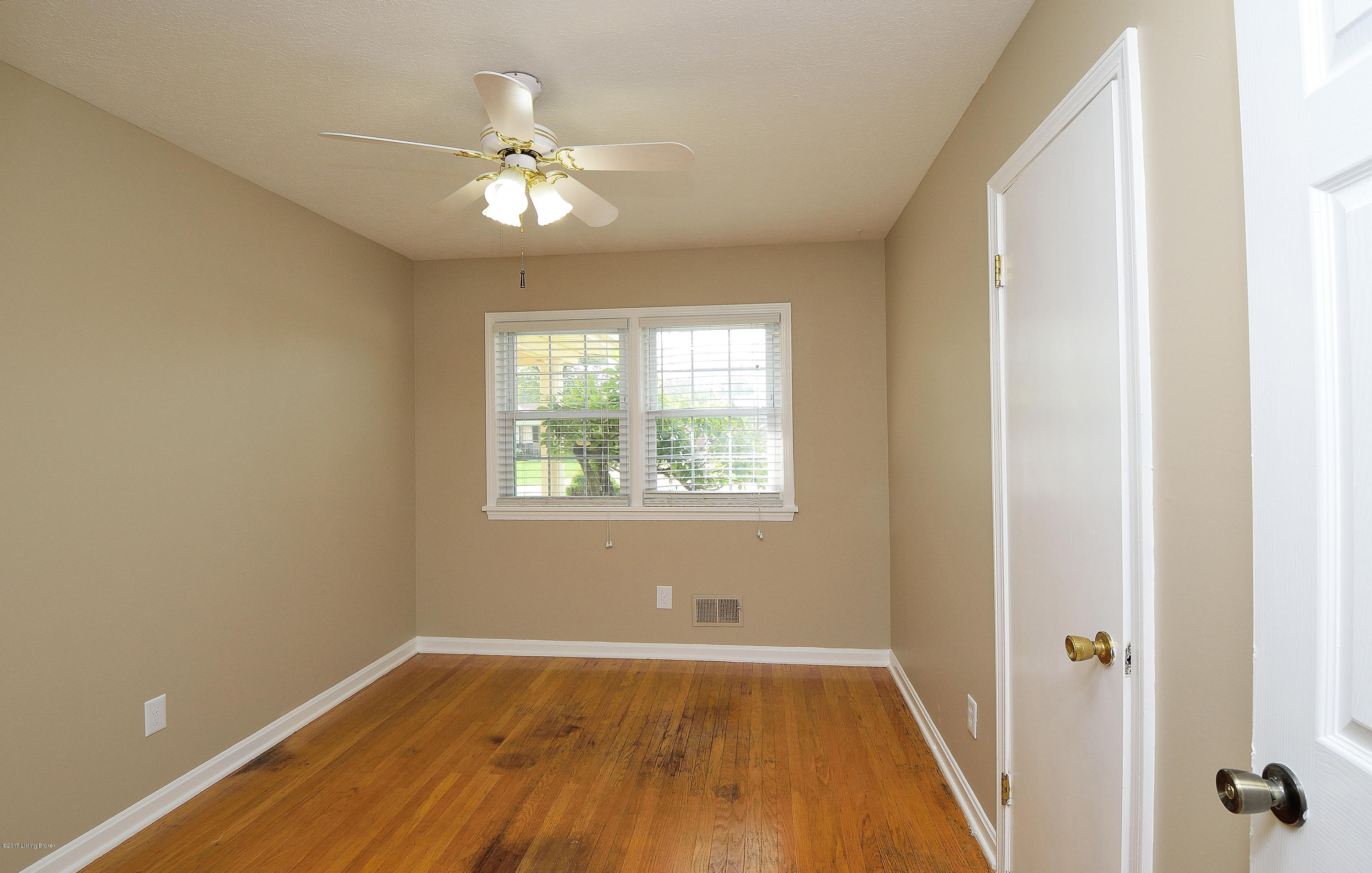 723 Palatka Road Louisville, KY 40214 - Photo 15 of 30 Bedroom