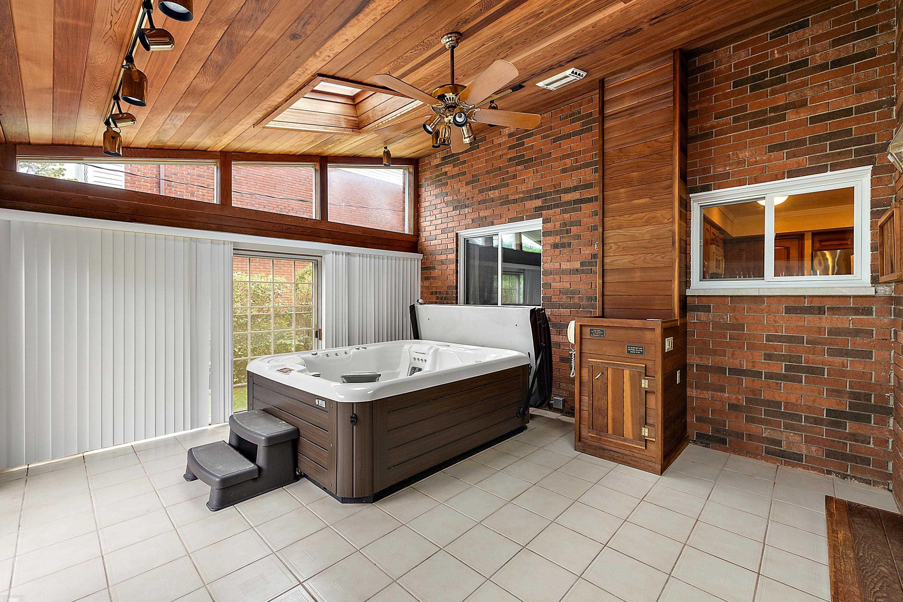 656 Canterbury Road Grosse Pointe Woods, MI 48236 - Photo 30 of 77