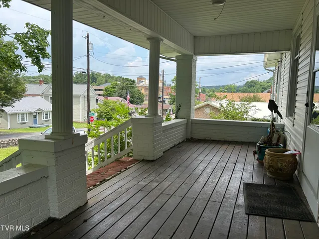 $105,000 | 310 Nottingham Avenue Southeast, Wise, VA 24293