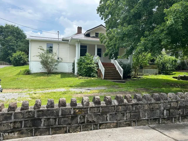 $105,000 | 310 Nottingham Avenue Southeast, Wise, VA 24293