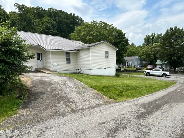 $105,000 | 310 Nottingham Avenue Southeast, Wise, VA 24293