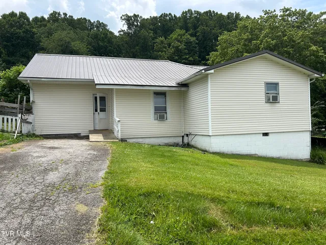 $105,000 | 310 Nottingham Avenue Southeast, Wise, VA 24293
