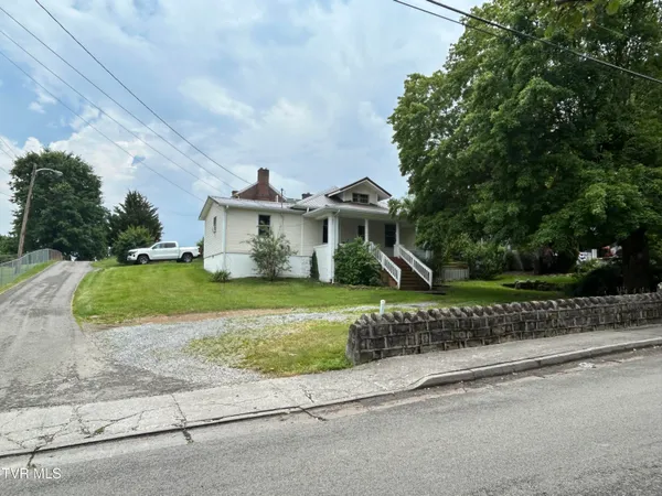 $105,000 | 310 Nottingham Avenue Southeast, Wise, VA 24293