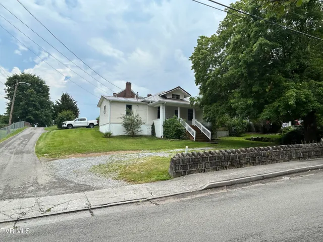 $105,000 | 310 Nottingham Avenue Southeast, Wise, VA 24293