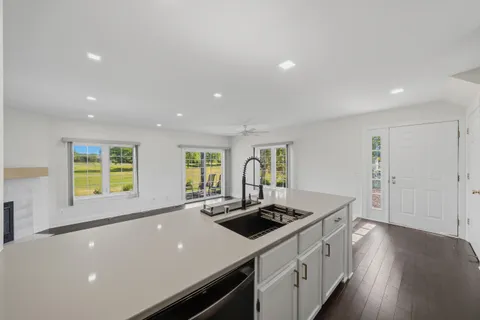 $260,000 | 658 Geneva National Avenue North, Unit 635, Geneva, WI 53147