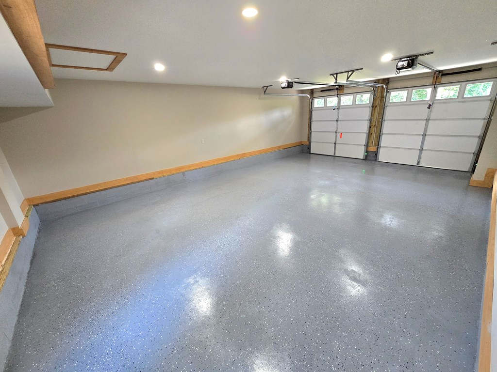 2417 Mobile Road McCaysville, GA 30555 - Photo 12 of 17 a view of a garage