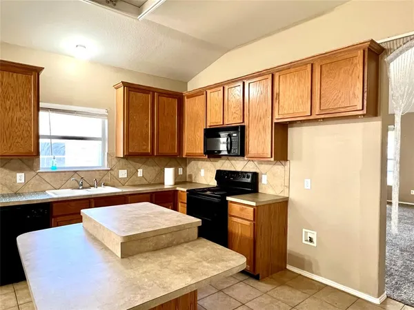 $2,200 | 1211 Cedar Branch Drive, Wylie, TX 75098