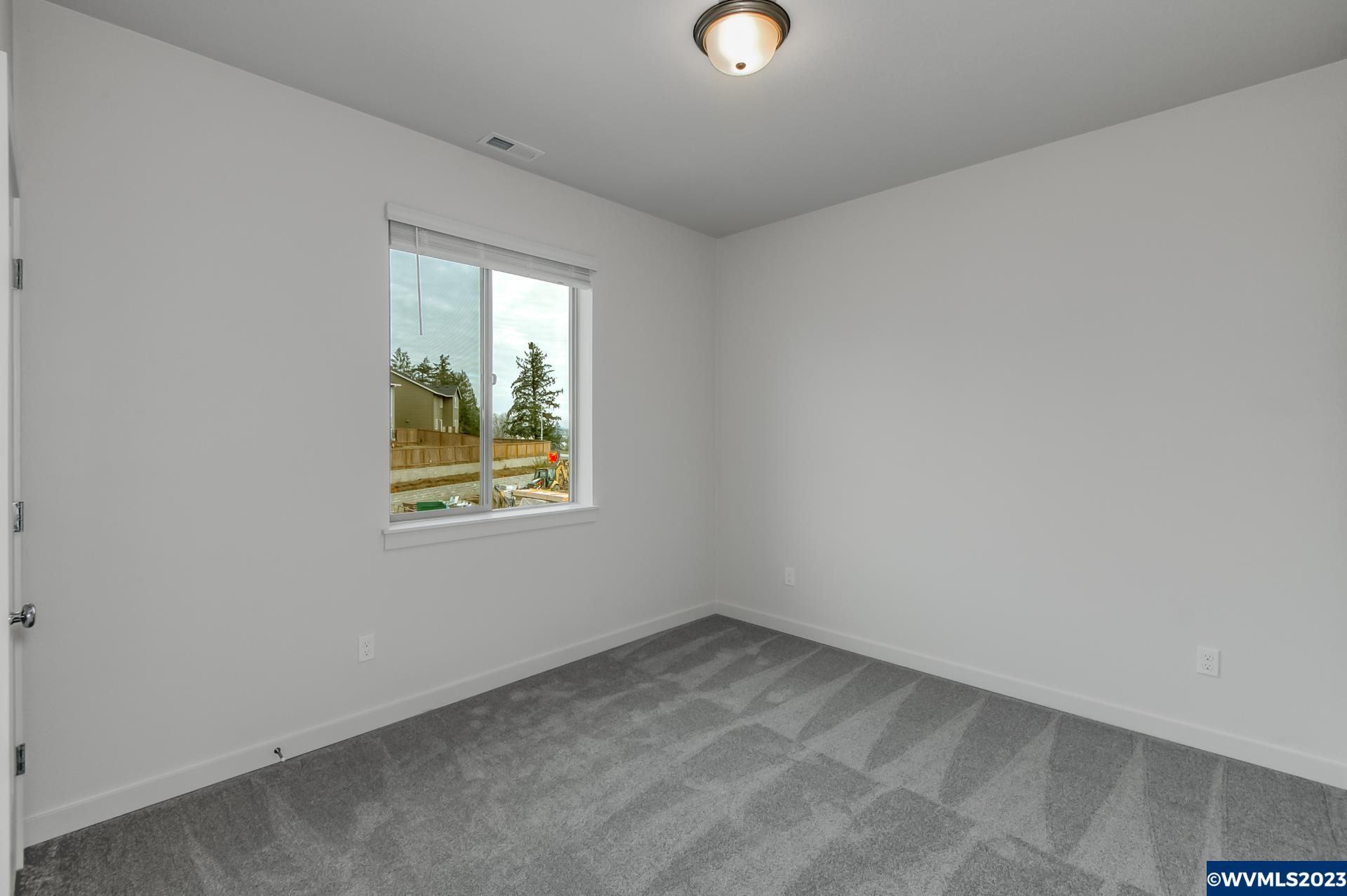2077 Strong Road Southeast Salem, OR 97302 - Photo 11 of 14 Gallery Image 11