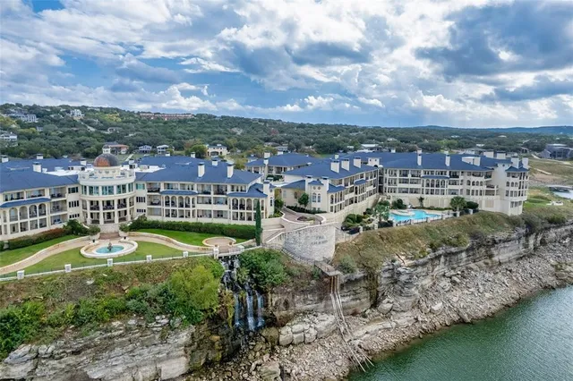 $1,300 | 3404 American Drive, Unit 3326, Lago Vista, TX 78645