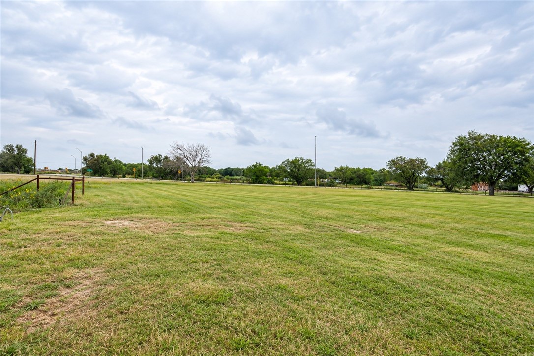 124 Farm To Market 1545 Three Rivers, TX 78071 - Photo 12 of 13 Gallery Image 12