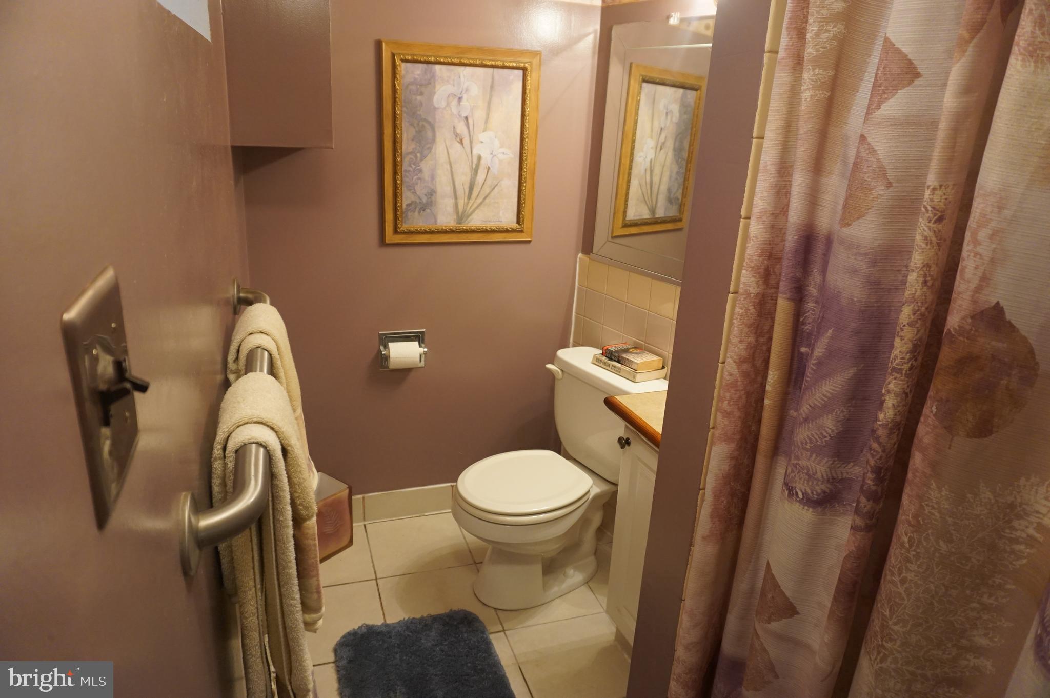 4222 Decatur Street Philadelphia, PA 19136 - Photo 25 of 34 2nd full bath