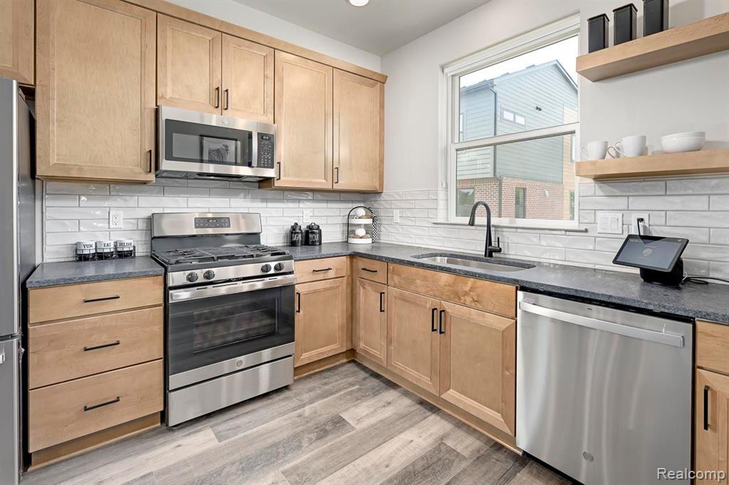 3692 Trumbull, Unit 35 Detroit, MI 48208 - Photo 5 of 17