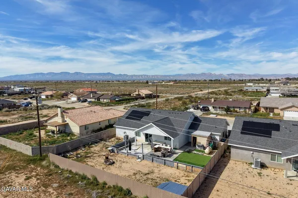 $385,000 | 10588 Peach Avenue, California City, CA 93505