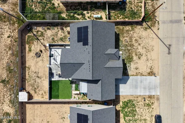$385,000 | 10588 Peach Avenue, California City, CA 93505