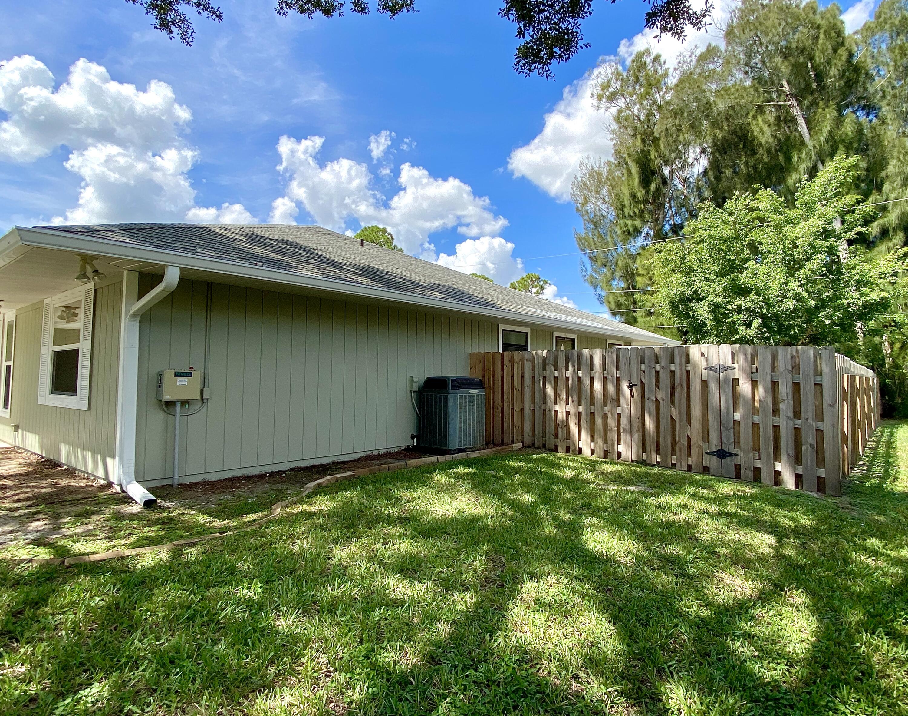 1045 Southwest Bay State Road Port St. Lucie, FL 34953 - Photo 13 of 62 F11F46C4-54CF-4485-A301-26BEC83FAD05