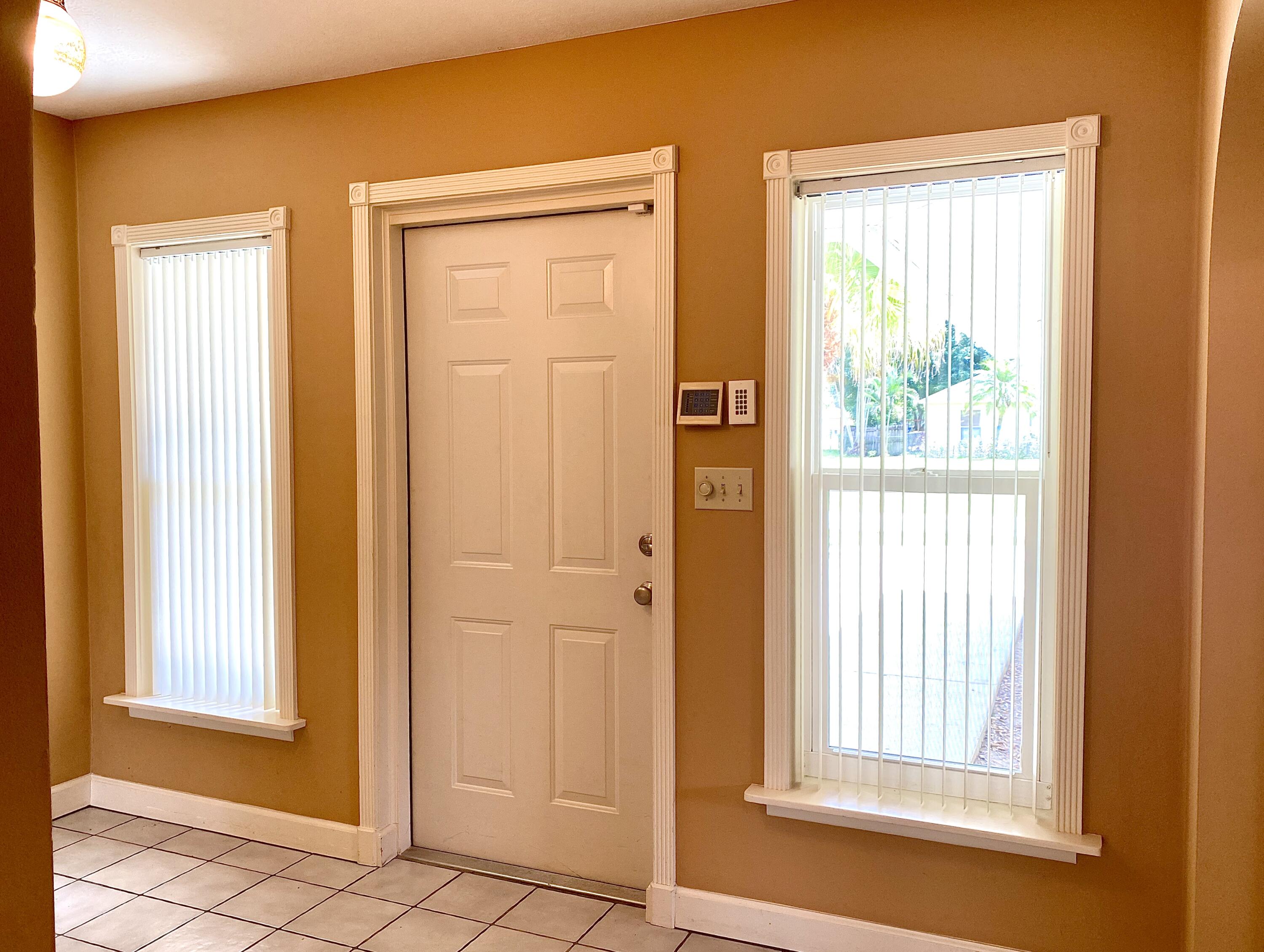 1045 Southwest Bay State Road Port St. Lucie, FL 34953 - Photo 20 of 62 11270B2A-4160-4FED-94E3-14B77AFB4183
