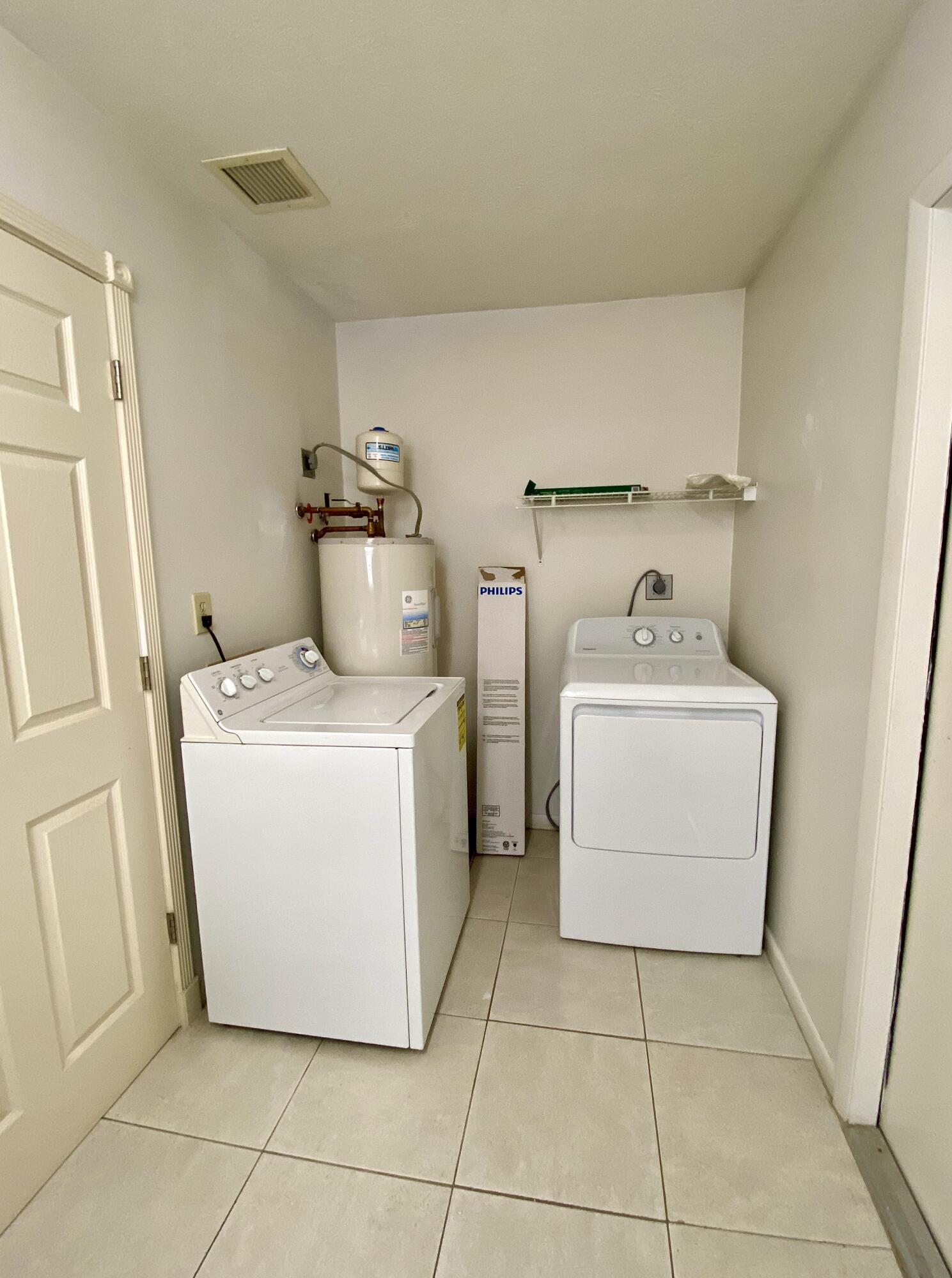 1045 Southwest Bay State Road Port St. Lucie, FL 34953 - Photo 59 of 62 07A97035-03DE-4087-9C45-BBBD7B2A11CA