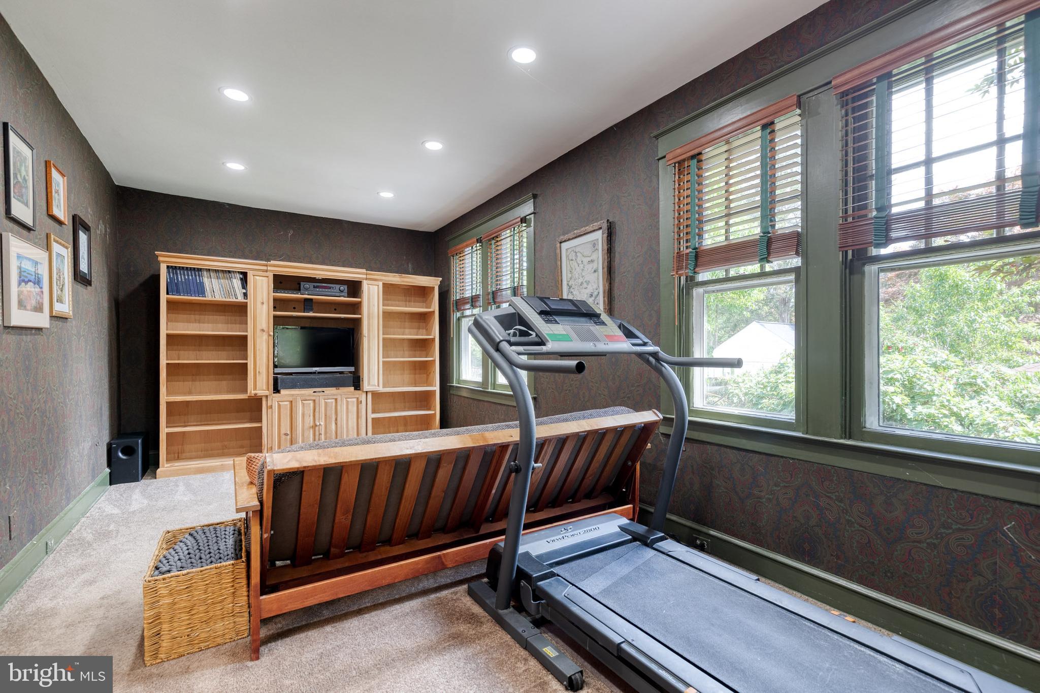 6004 Falls Road Baltimore, MD 21209 - Photo 12 of 46