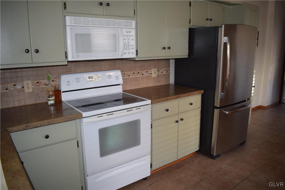 1440 Shimerville Road Emmaus, PA 18049 - Photo 9 of 23 Gallery Image 9