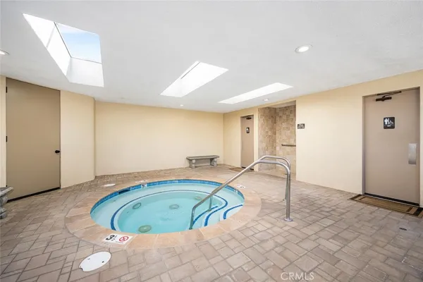 $259,500 | 210 Silverlake Drive, Placentia, CA 92870