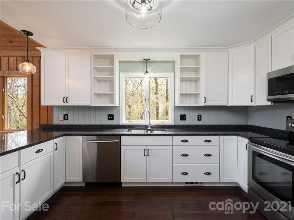 14 Whitaker View Road Fairview, NC 28730 - Photo 8 of 35 Gallery Image 8