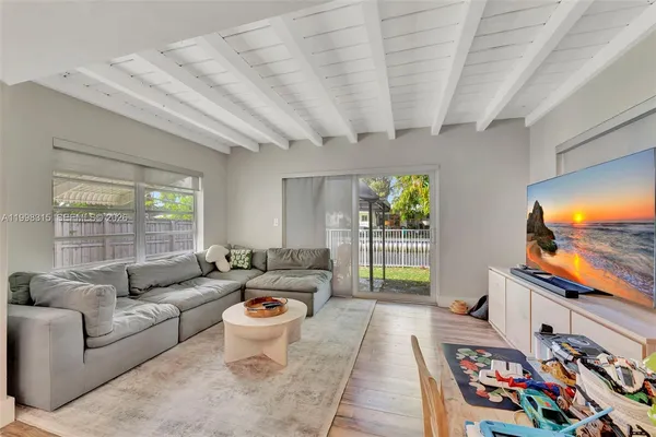 $669,000 | 3043 Hayes Street, Hollywood, FL 33021